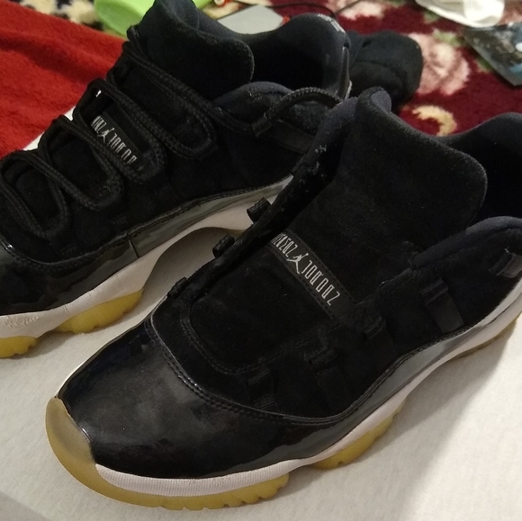 Jordan Other - Retro Jordans 11s low barons